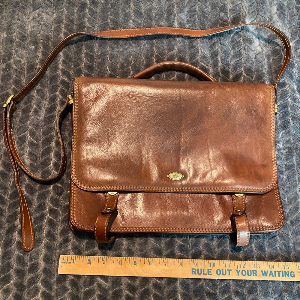 The bridge brown leather laptop satchel. EUC